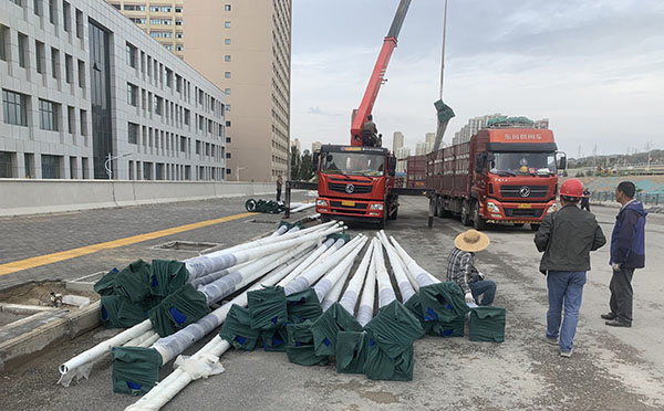 江达太阳能路灯灯杆垂直度矫正方法与维护